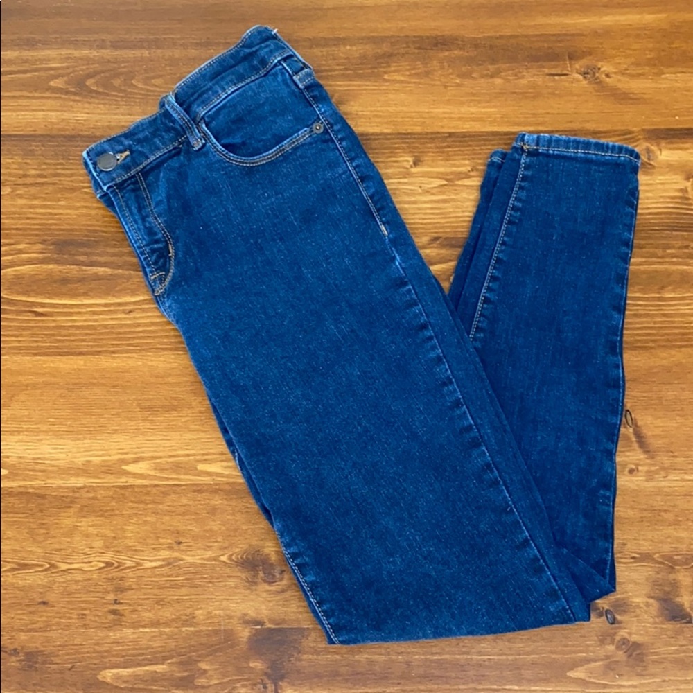 Women’s skinny jeans